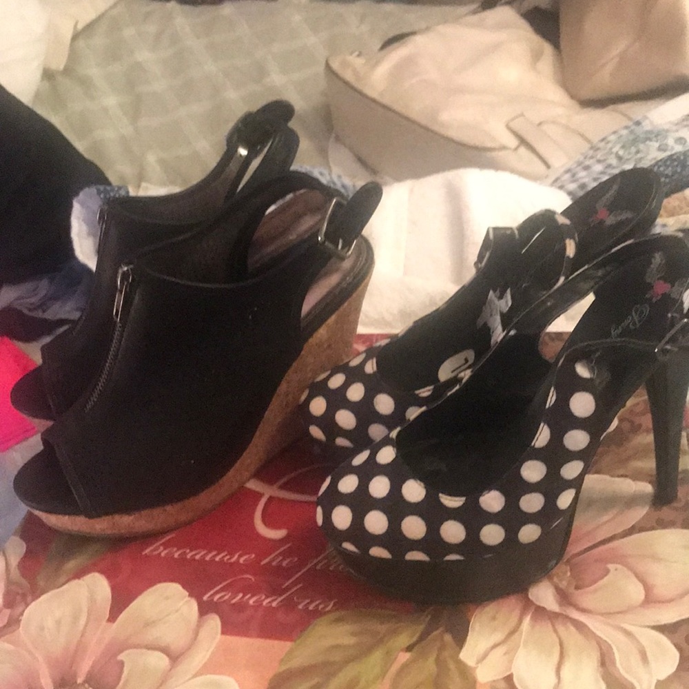 Bundle deal 2 shoes for the price of one
